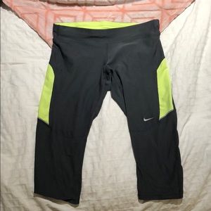 Nike cropped leggings S